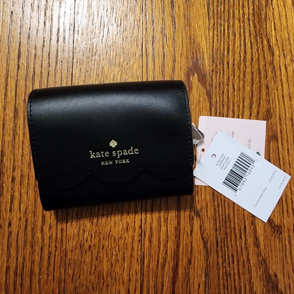 COPY - NWT Kate Spade Small Flap Scallop Wallet